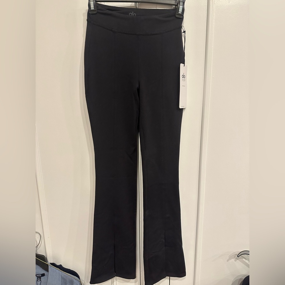 ALO Yoga Black 7/8 24.5 High-Waist Flutter Legging size XXS new with tags